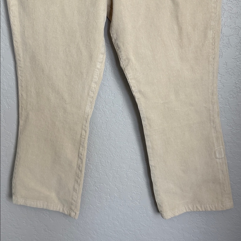 NWT ✨ Faherty Softstretch Cord Flare Summer Sand 32 - Picture 4 of 9